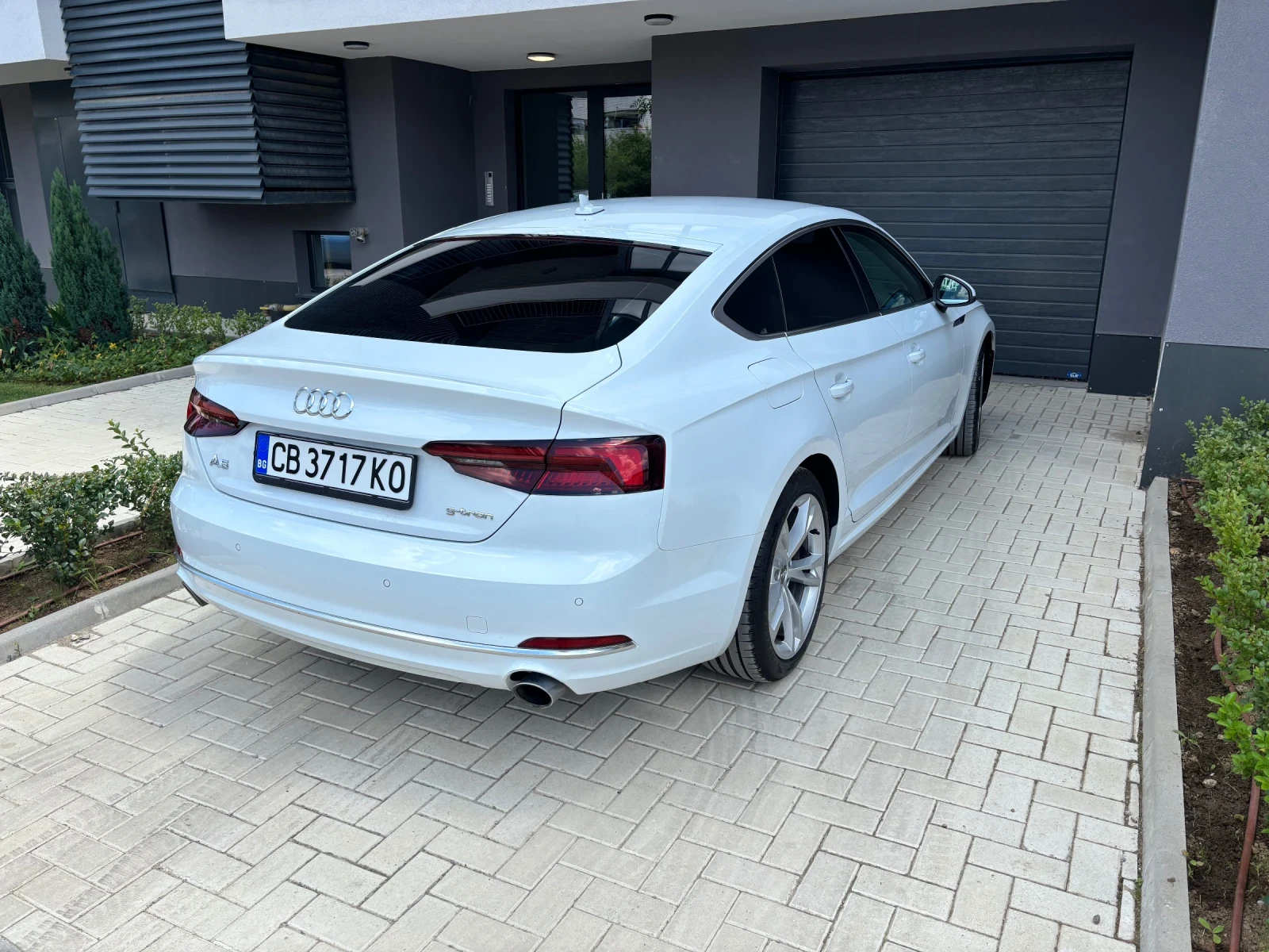 Audi A5  Sportback, G-tron - изображение 4
