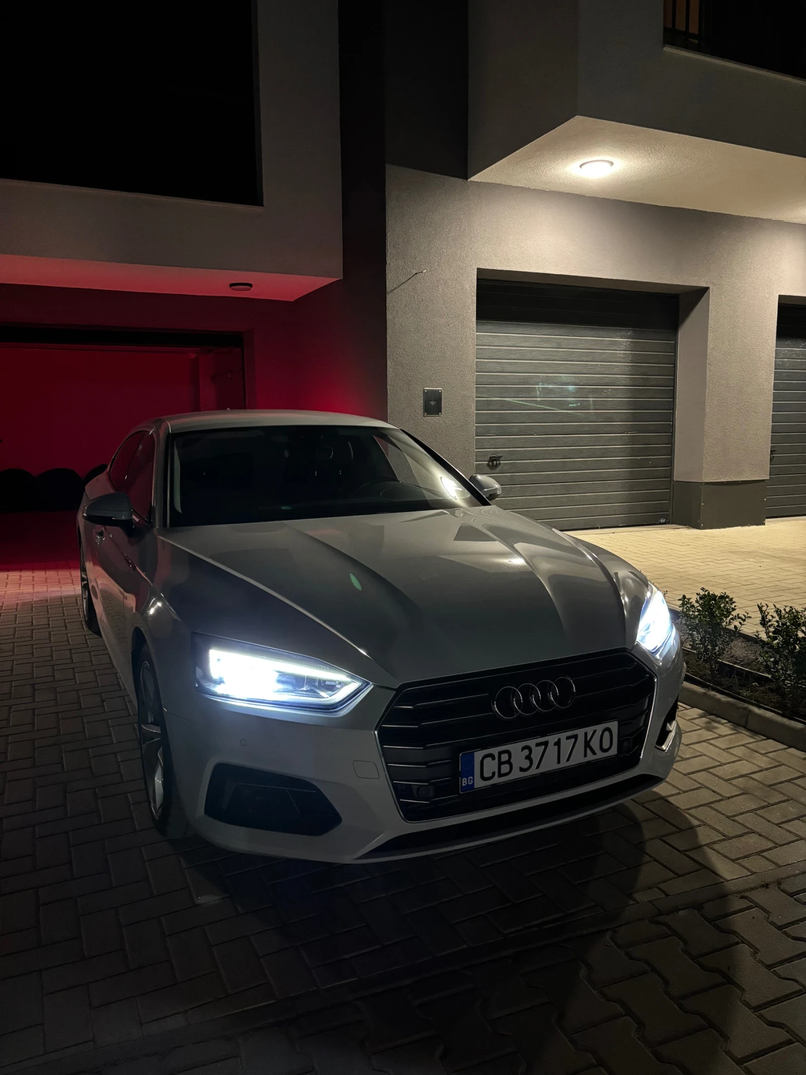 Audi A5  Sportback, G-tron - изображение 7