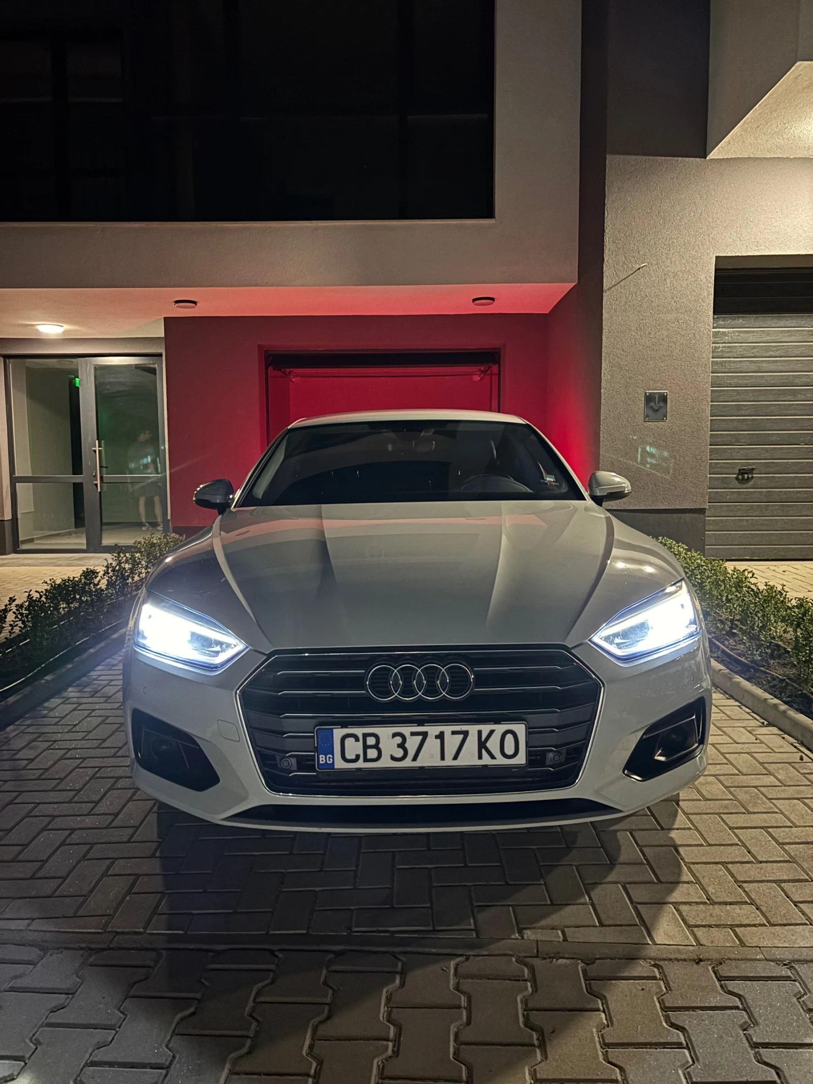 Audi A5  Sportback, G-tron - изображение 6