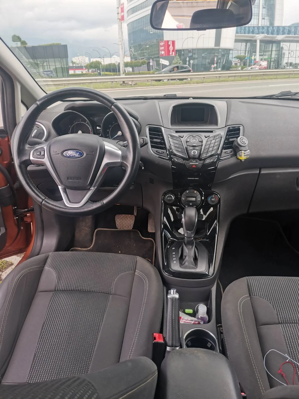 Ford Fiesta Titanium - изображение 8