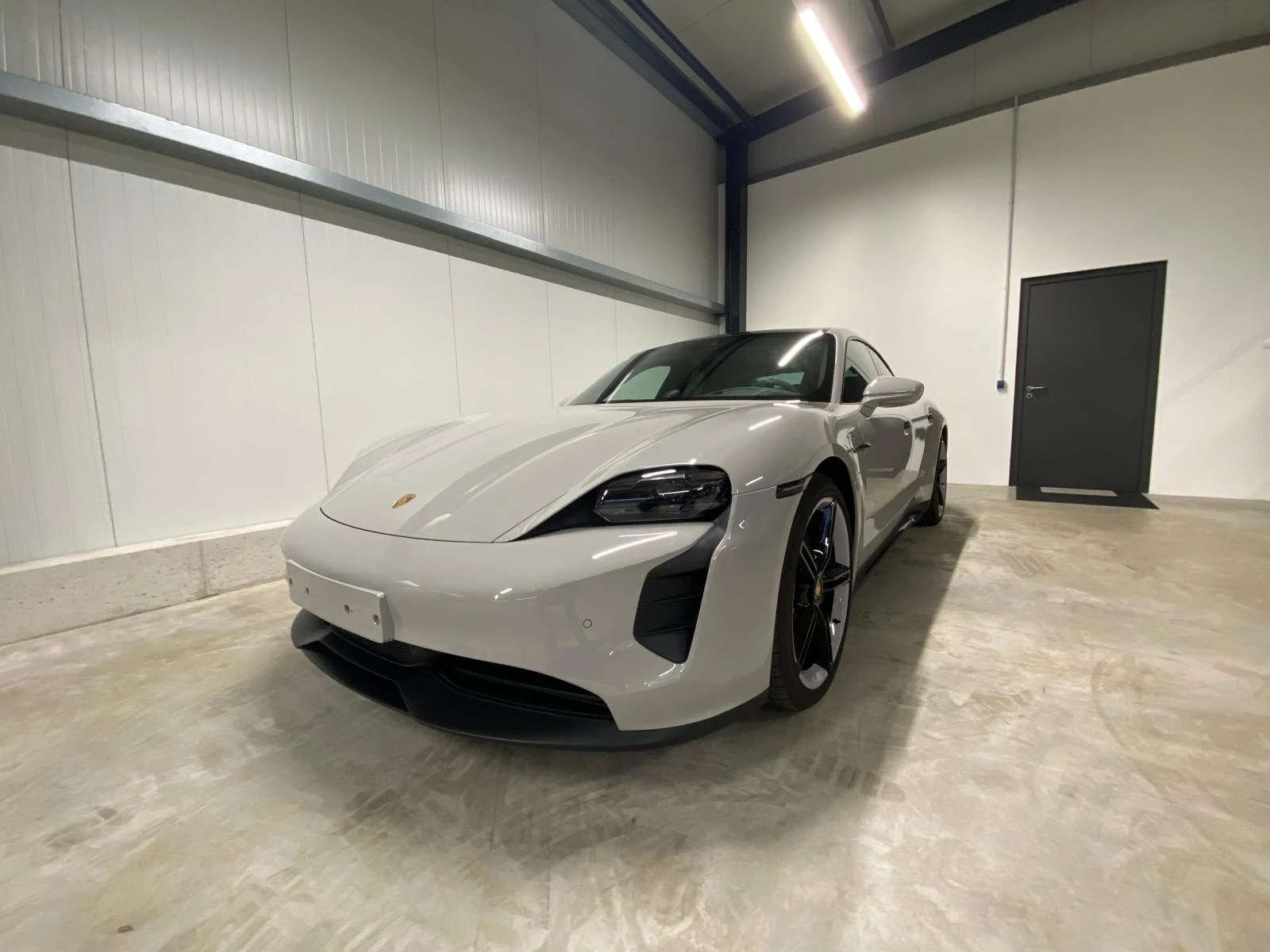 Porsche Taycan GTS* Chrono* HuD* Pano - изображение 4