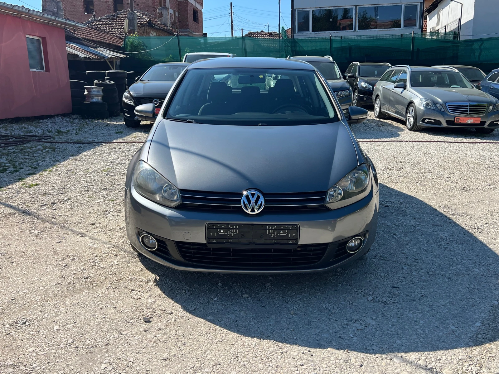 VW Golf 1.6 TDI, снимка 8 - Автомобили и джипове - 52550829