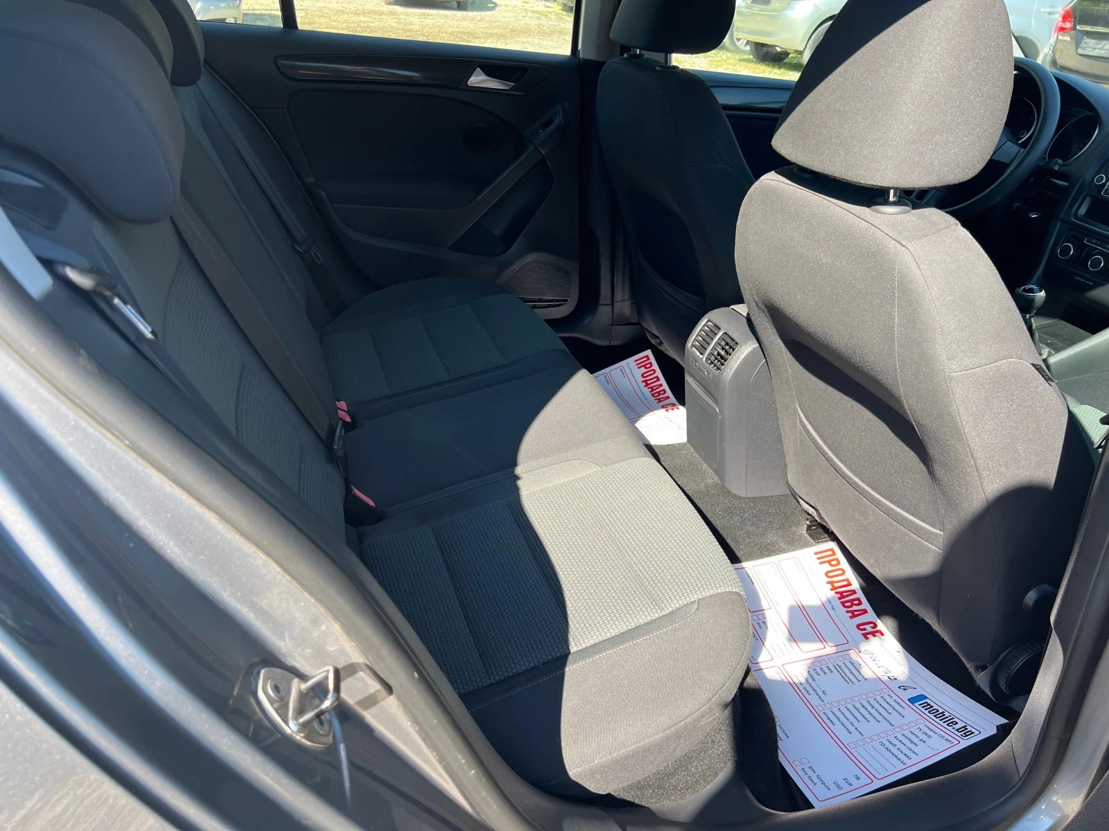 VW Golf 1.6 TDI, снимка 13 - Автомобили и джипове - 52550829