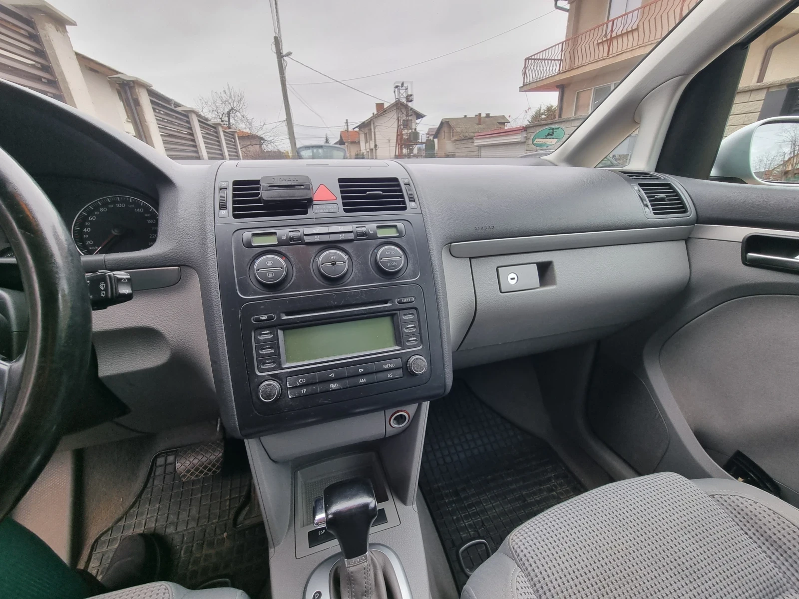 VW Touran  - изображение 9