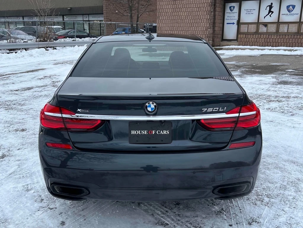 BMW 750 2019 xDrive Sedan * CARFAX * БЕЗ ПЪРВОНАЧАЛНА - изображение 5