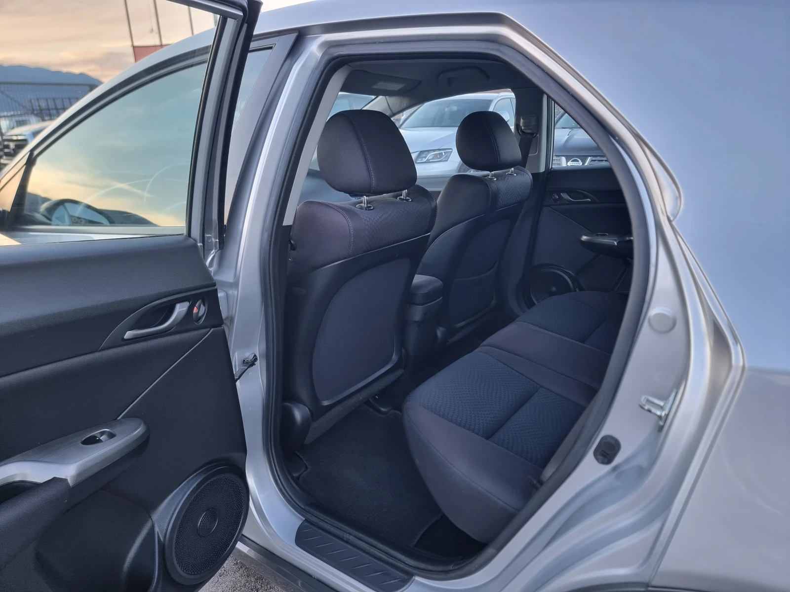 Honda Civic 1.8I FACE | Mobile.bg � ����������� 11