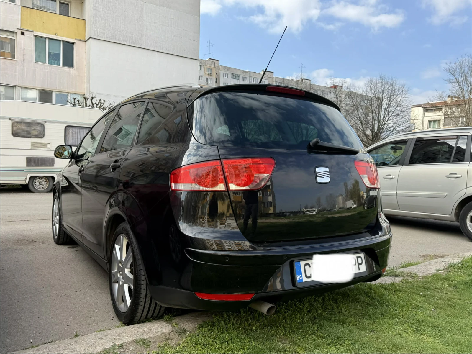 Seat Altea XL 1.9 TDI, снимка 3 - Автомобили и джипове - 54171200