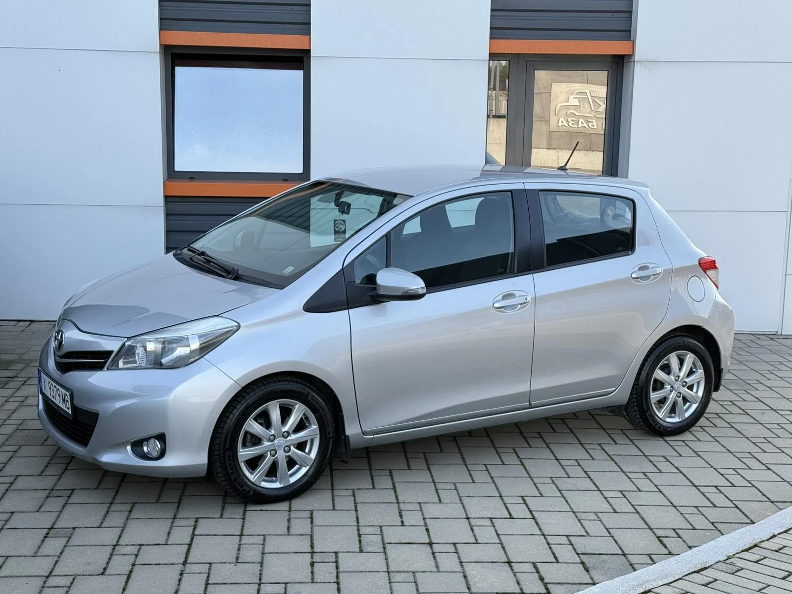 Toyota Yaris 1.4 90cc NAVI | Mobile.bg � ����������� 4