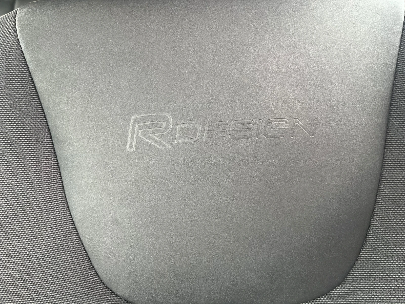 Volvo V60 2.0TDI-163-R-DEZIGN-MAT-NAVI-ITALIA, снимка 15 - Автомобили и джипове - 53895812