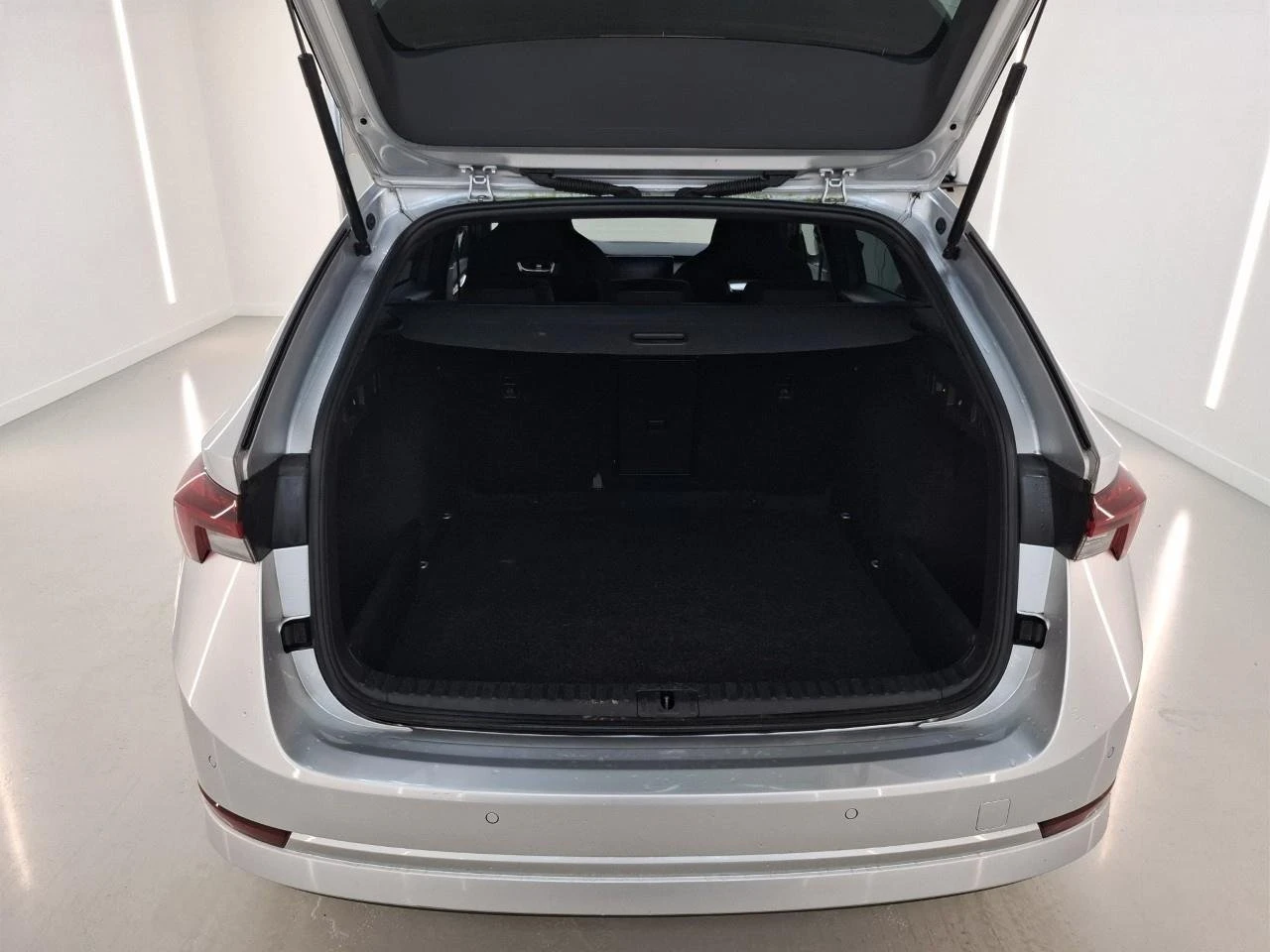 Skoda Octavia Sport Business, снимка 15 - Автомобили и джипове - 53971258