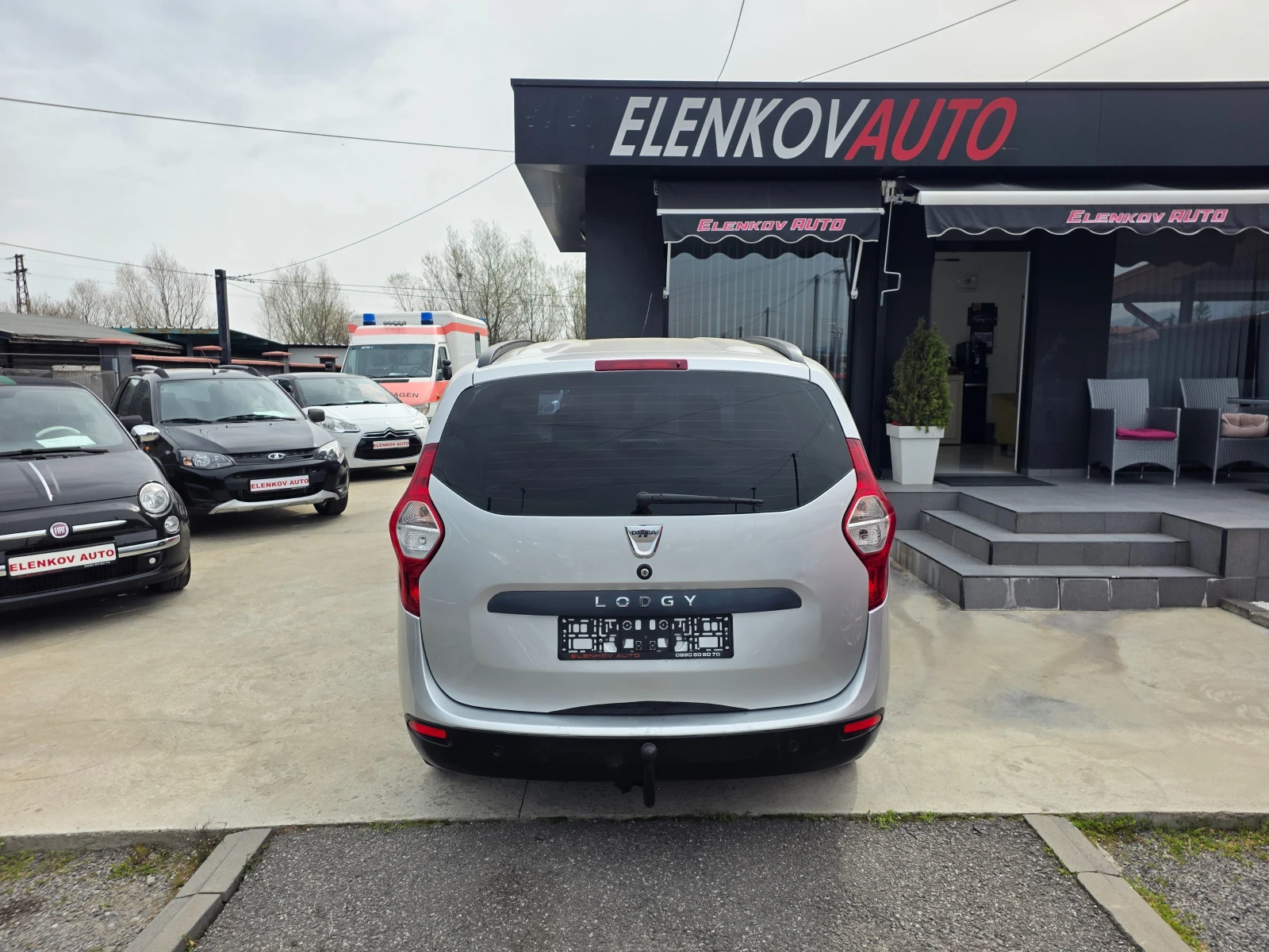 Dacia Lodgy 1.6i-82к.с EURO 5b-7места-КЛИМАТИК-ШВЕЙЦАРИЯ, снимка 7 - Автомобили и джипове - 54208251