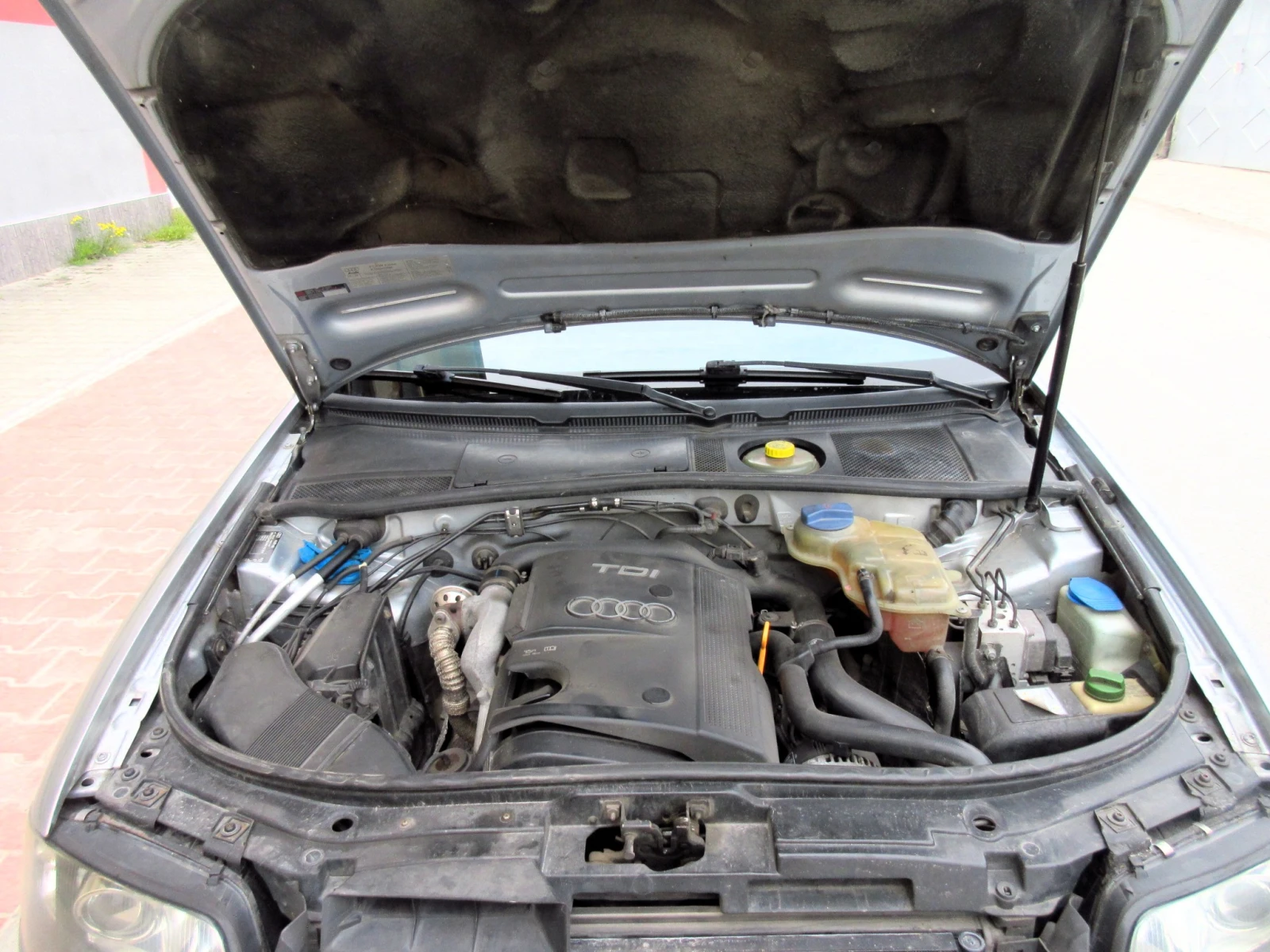 Audi A6 1.9 TDI , снимка 12 - Автомобили и джипове - 54219227