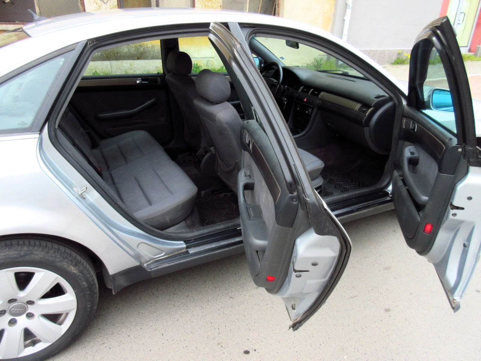 Audi A6 1.9 TDI , снимка 7 - Автомобили и джипове - 54219227