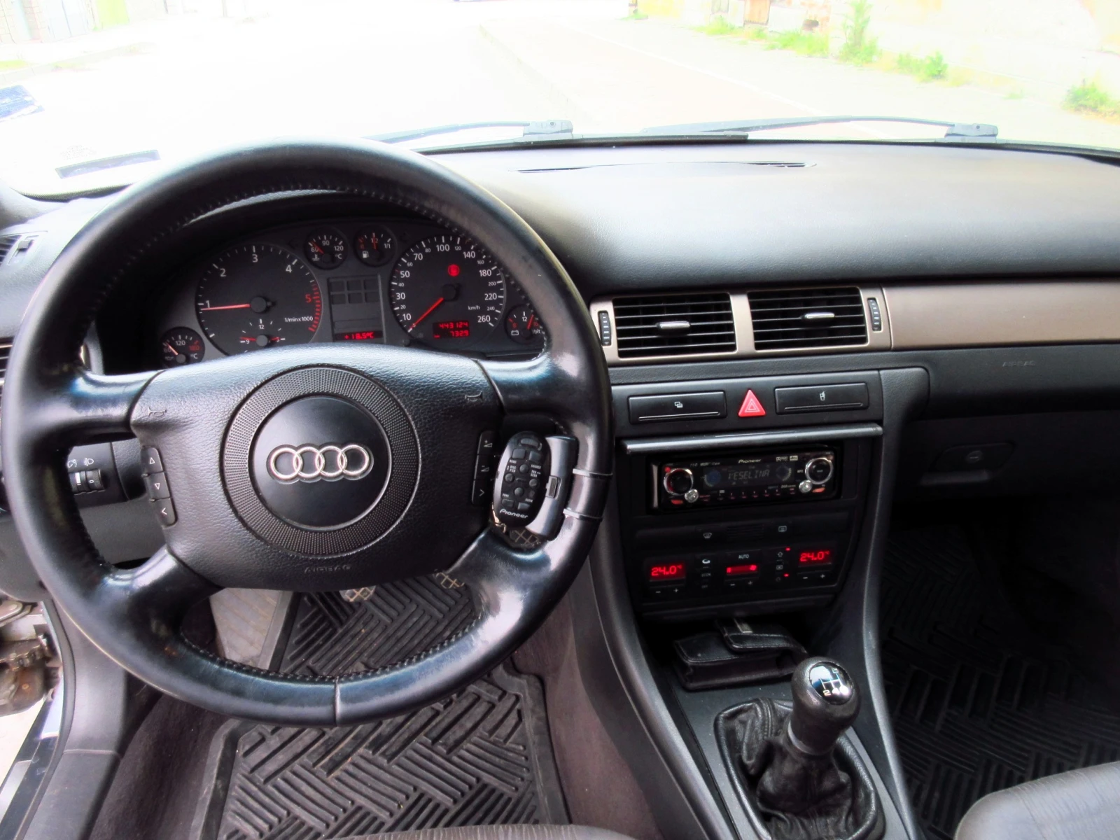 Audi A6 1.9 TDI , снимка 11 - Автомобили и джипове - 54219227