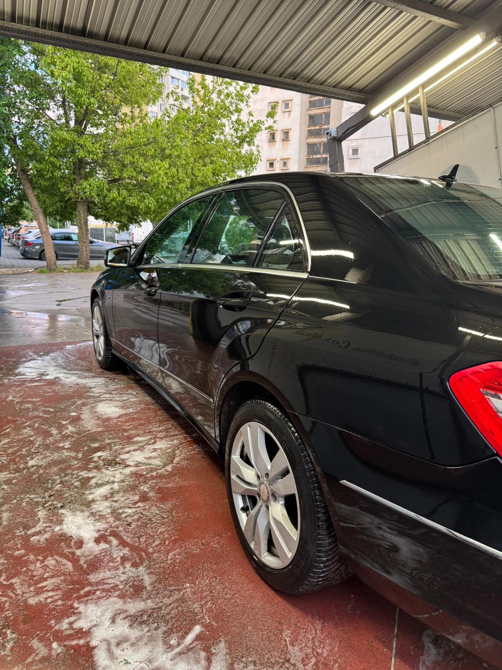 Mercedes-Benz E 350, снимка 5 - Автомобили и джипове - 54839767