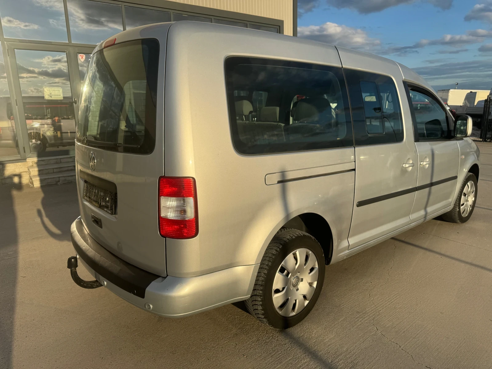 VW Caddy 2.0TDI 140 MAXI, снимка 5 - Автомобили и джипове - 54598237