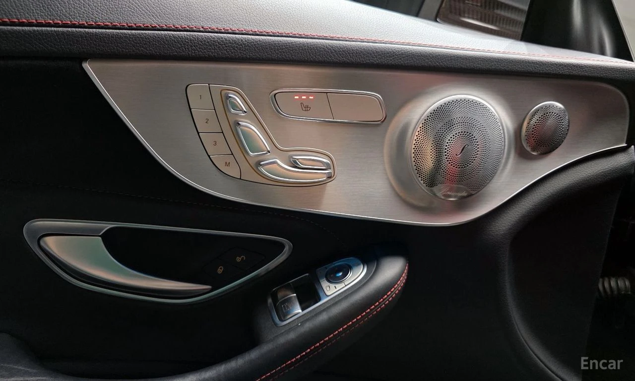 Mercedes-Benz C 63 AMG BURMESTER* CARBON* LANE* ASSIST* , снимка 8 - Автомобили и джипове - 54741727