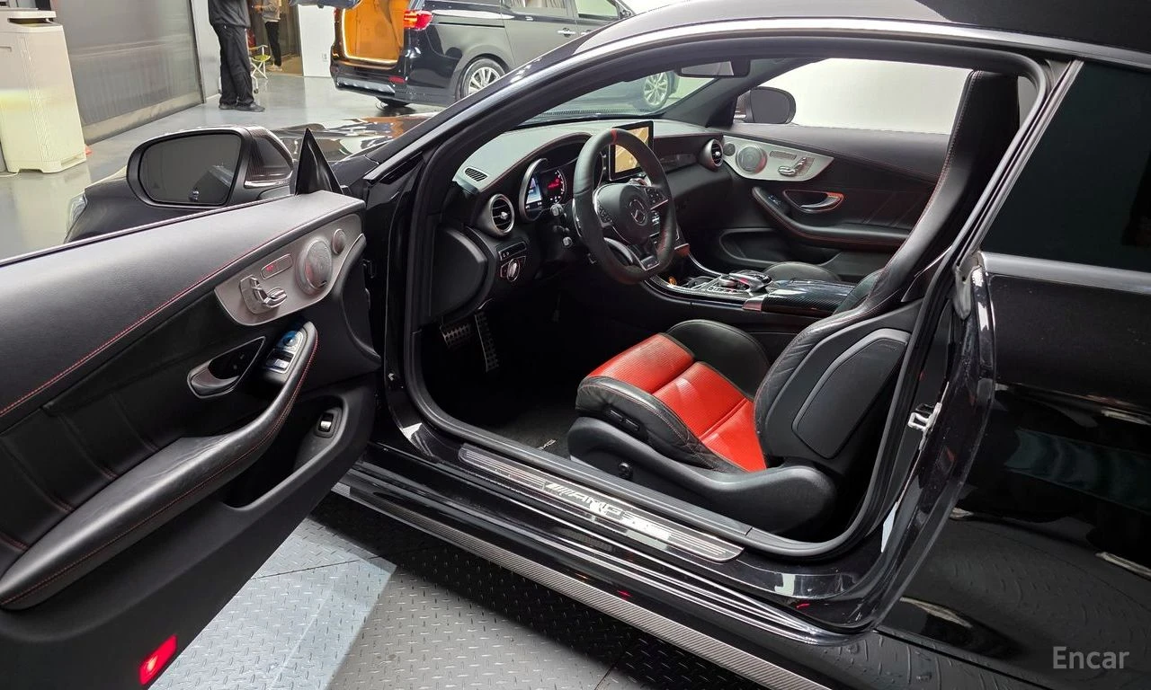 Mercedes-Benz C 63 AMG BURMESTER* CARBON* LANE* ASSIST* , снимка 7 - Автомобили и джипове - 54741727