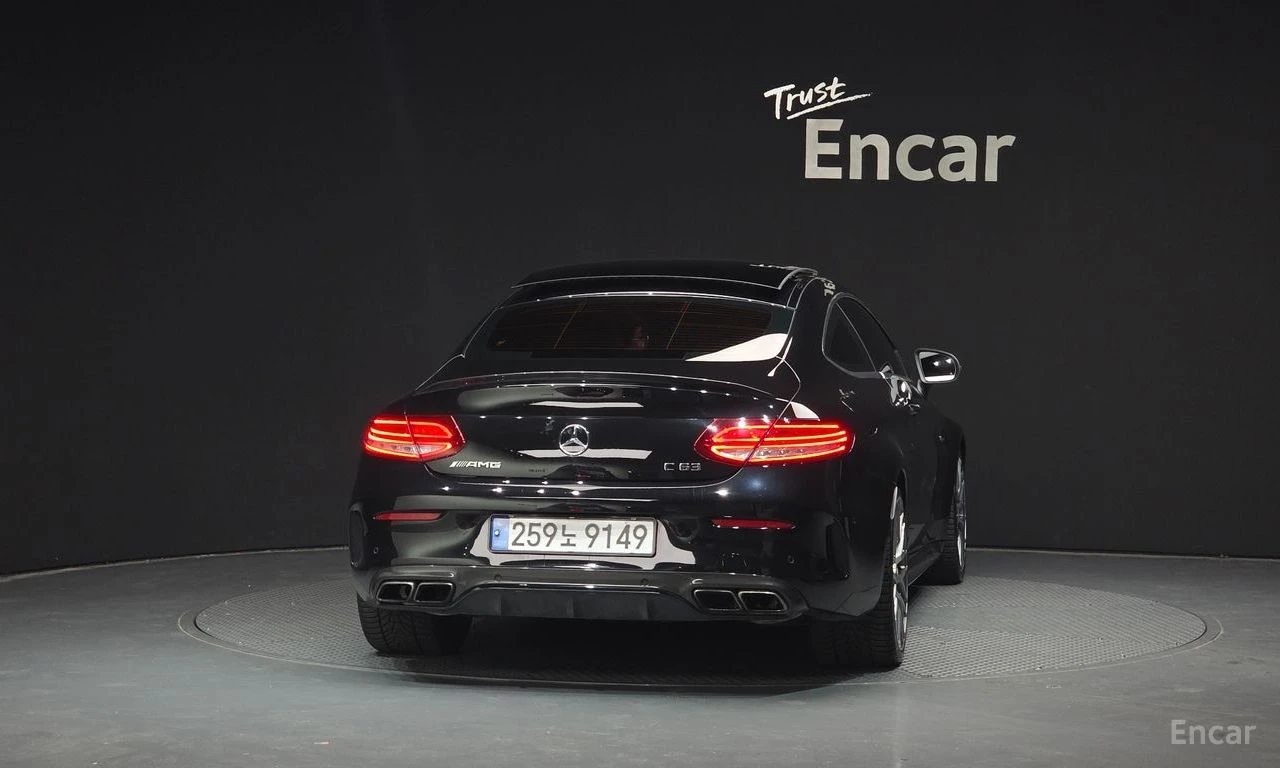 Mercedes-Benz C 63 AMG BURMESTER* CARBON* LANE* ASSIST* , снимка 4 - Автомобили и джипове - 54741727