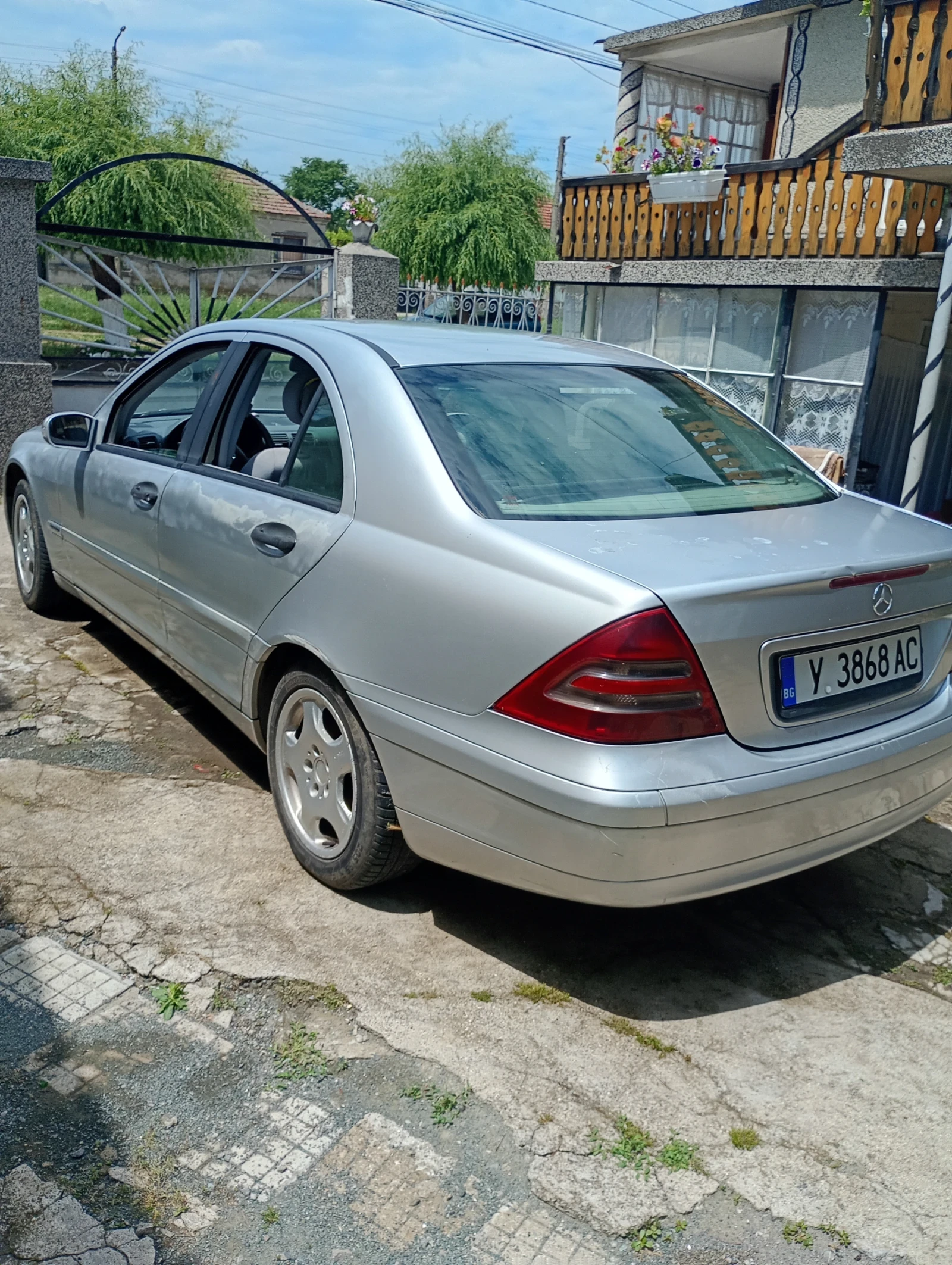 Mercedes-Benz C 220 C220, снимка 4 - Автомобили и джипове - 54782609