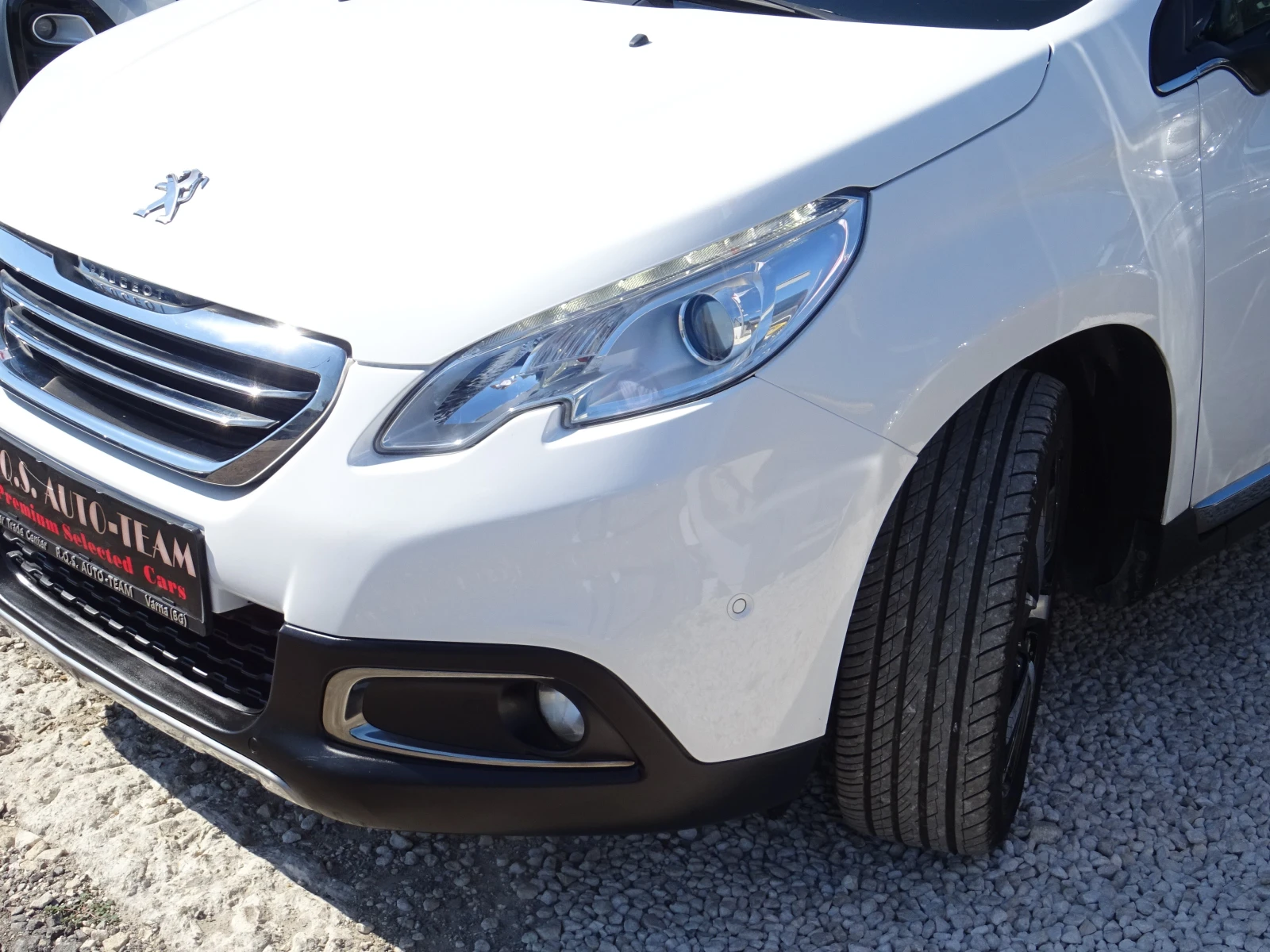 Peugeot 2008 1.6 e-HDi Allure, снимка 17 - Автомобили и джипове - 55012719