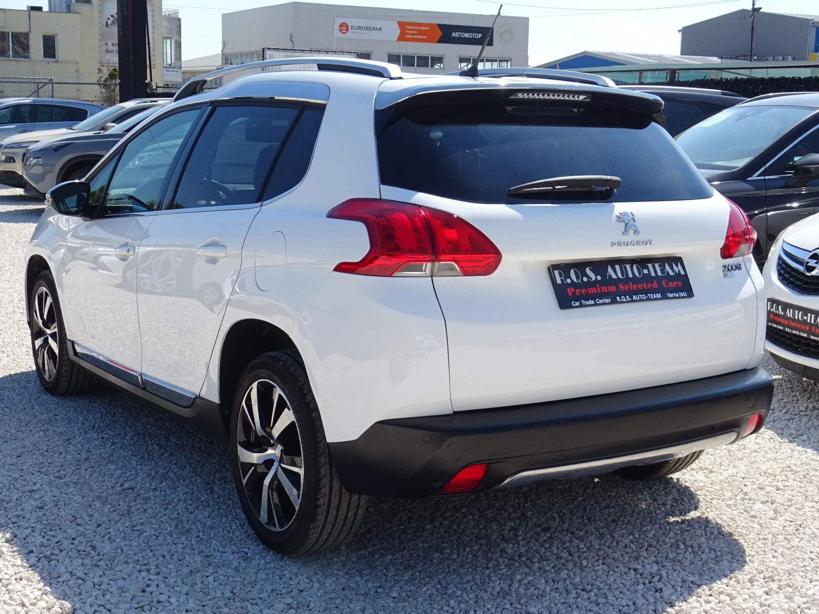 Peugeot 2008 1.6 e-HDi Allure, снимка 3 - Автомобили и джипове - 55012719