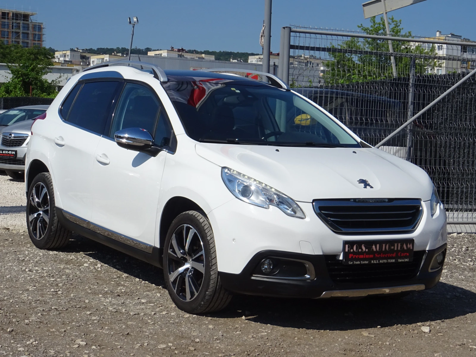 Peugeot 2008 1.6 e-HDi Allure, снимка 6 - Автомобили и джипове - 55012719