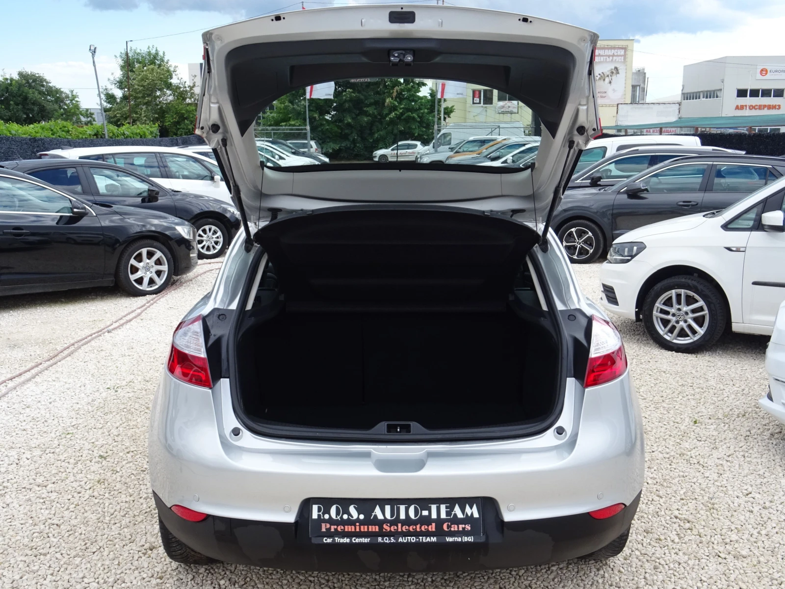 Renault Megane 1.5dci Attractice , снимка 4 - Автомобили и джипове - 55240725