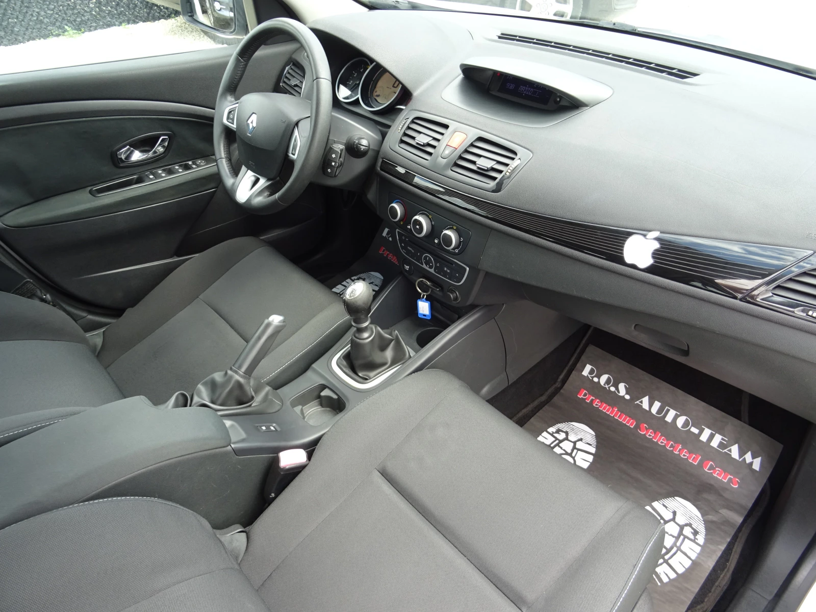 Renault Megane 1.5dci Attractice , снимка 14 - Автомобили и джипове - 55240725