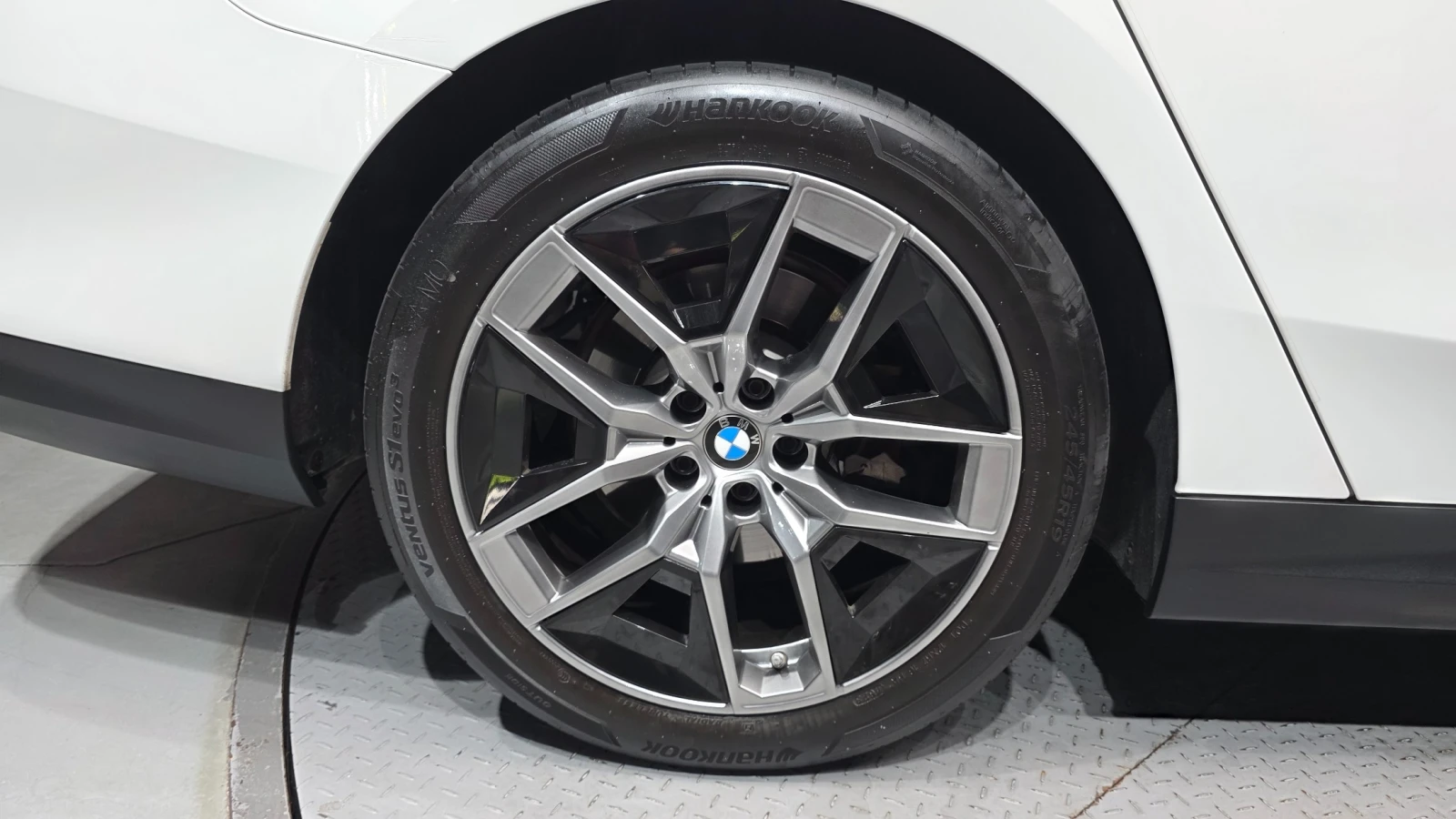 BMW 520, снимка 5 - Автомобили и джипове - 55477639