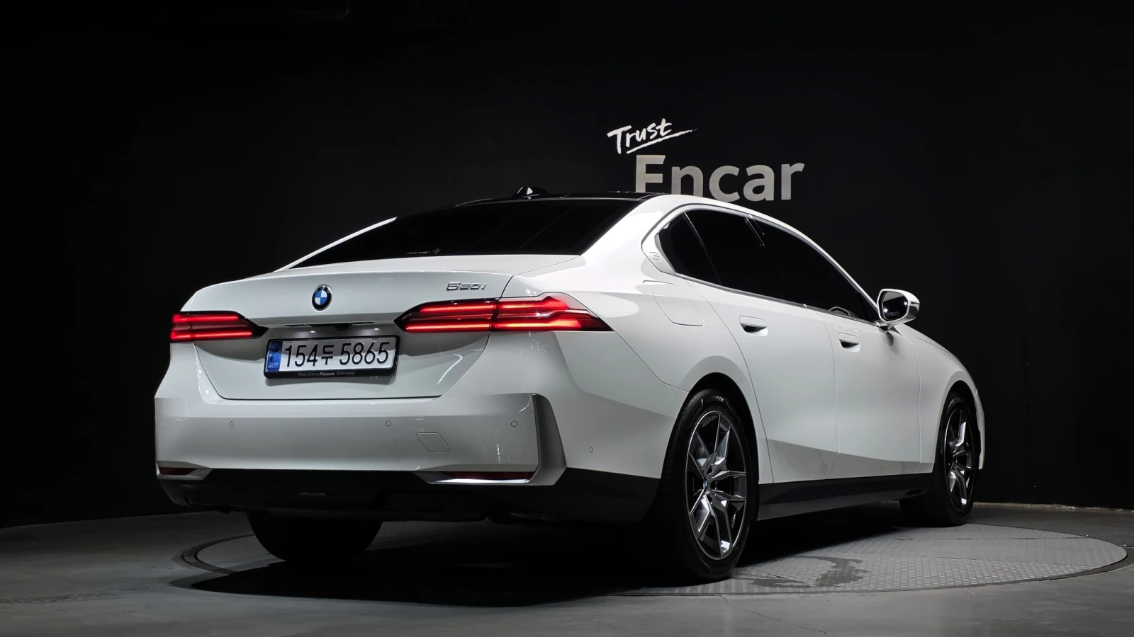 BMW 520, снимка 2 - Автомобили и джипове - 55477639