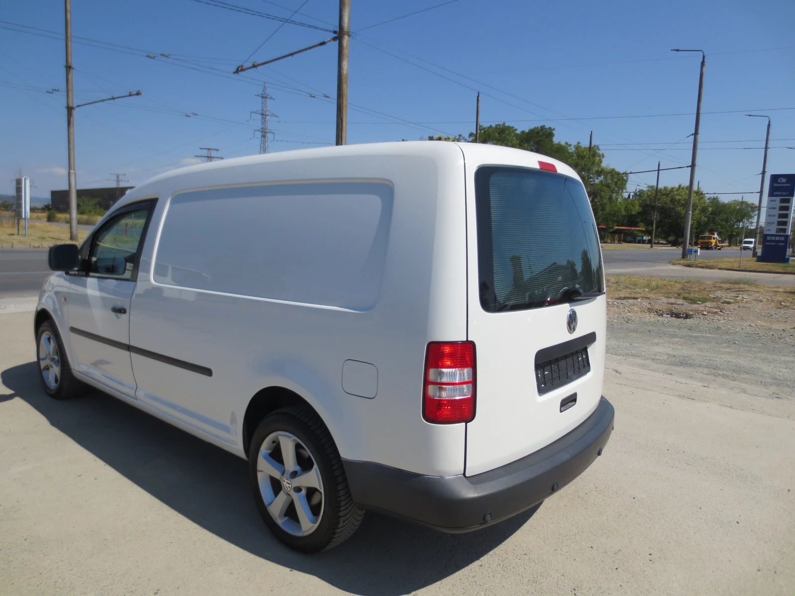 VW Caddy 1.6 TDI* МАКСИ* , снимка 7 - Автомобили и джипове - 55642680