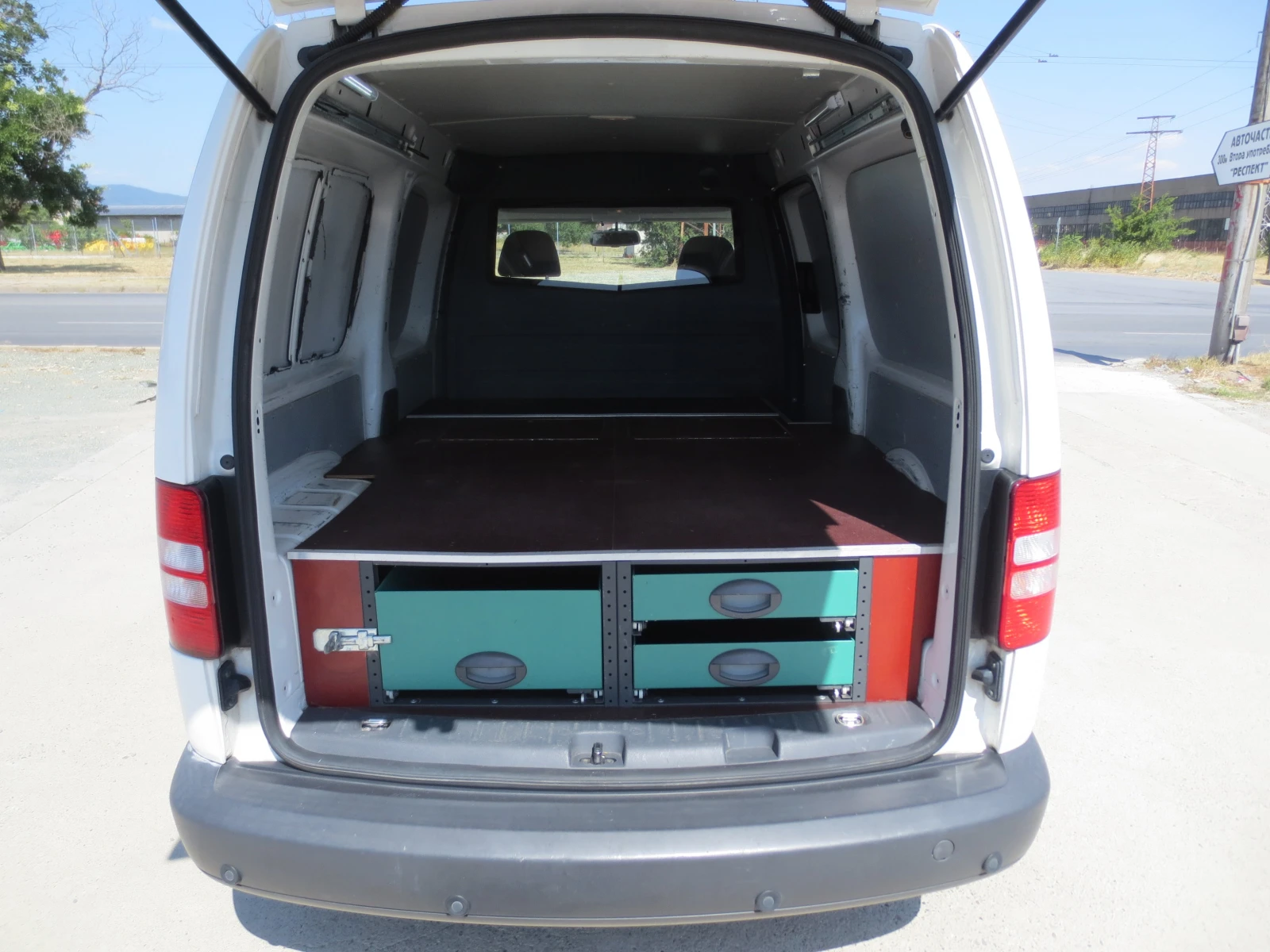VW Caddy 1.6 TDI* МАКСИ* , снимка 15 - Автомобили и джипове - 55642680