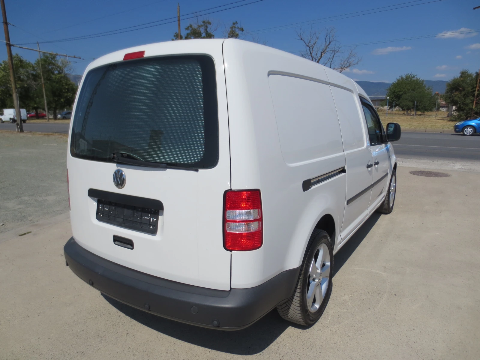 VW Caddy 1.6 TDI* МАКСИ* , снимка 5 - Автомобили и джипове - 55642680