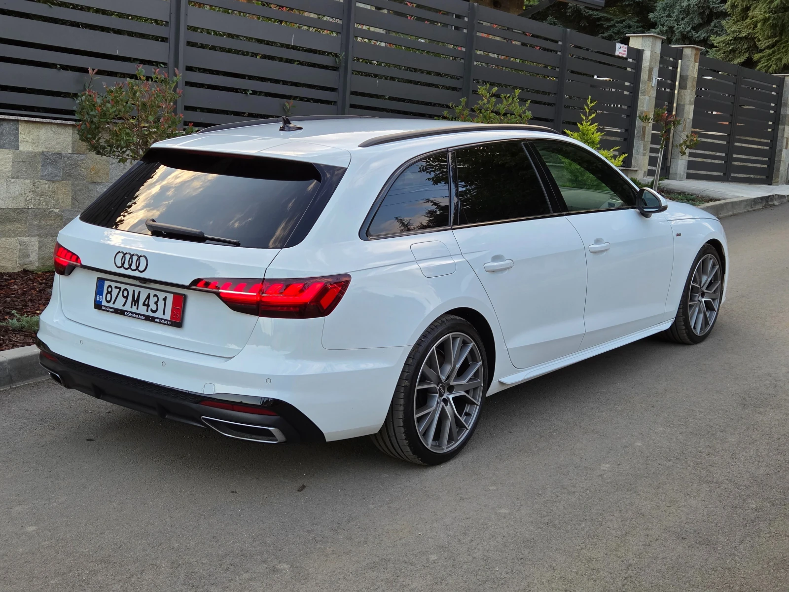 Audi A4 3xS-line/Matrix/B&O/Пълна сервизна история, снимка 3 - Автомобили и джипове - 56064345