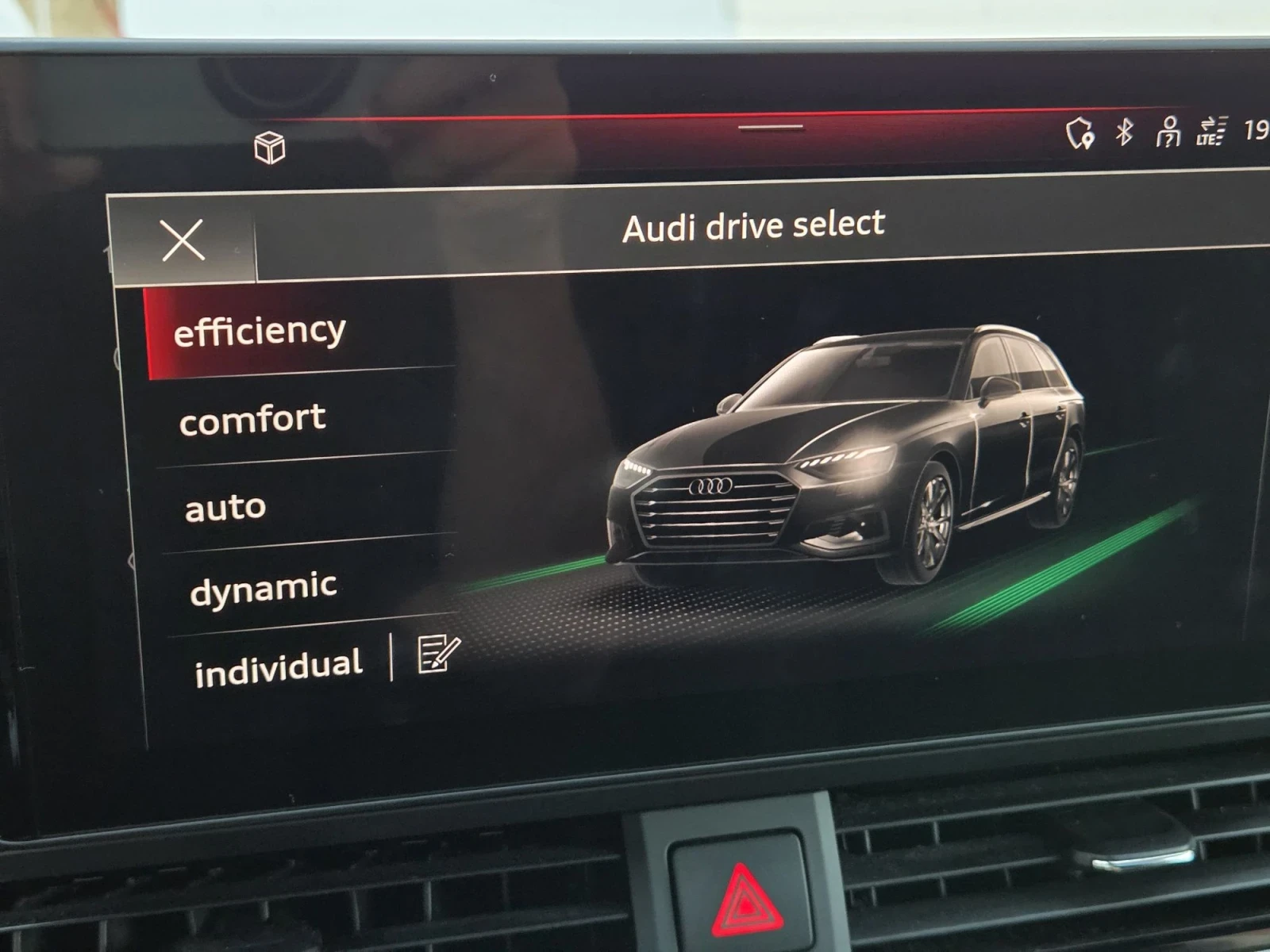Audi A4 /Пълна сервизна истор/3xS-line/Matrix/B&O/40TDI, снимка 13 - Автомобили и джипове - 56064345