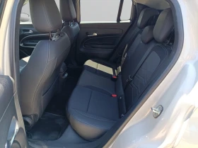 Jeep Avenger 1.2 e-Hybrid , снимка 14