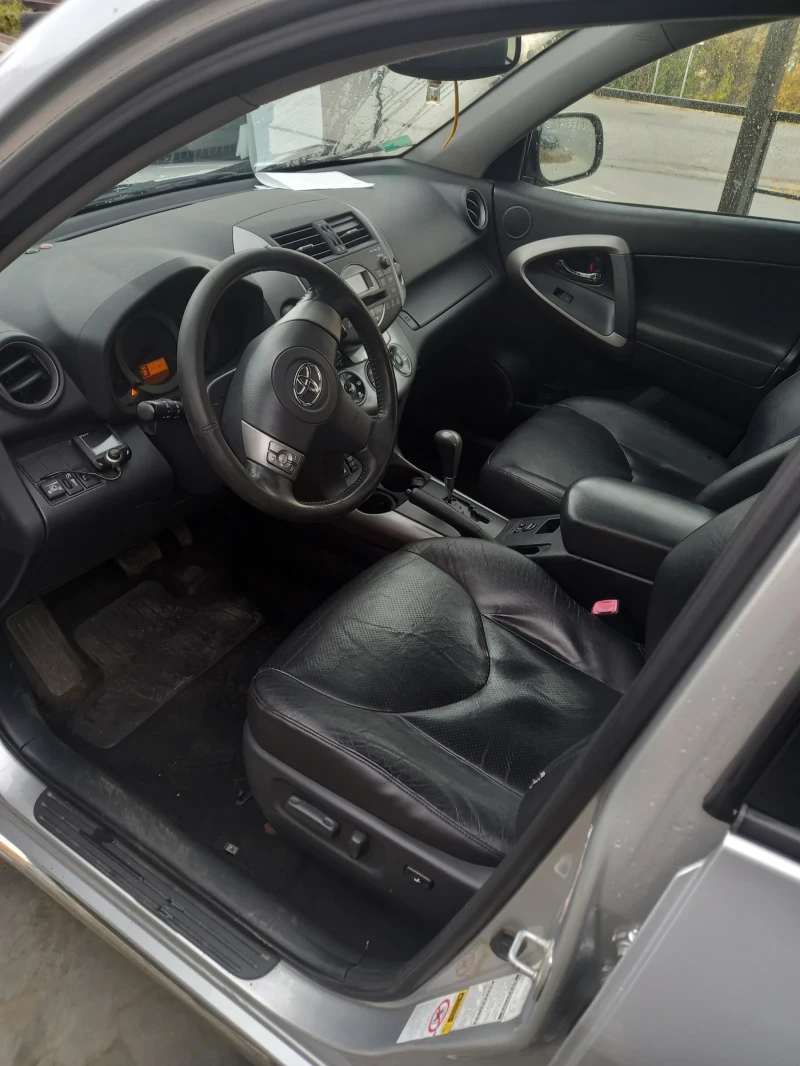 Toyota Rav4 Automat Gaz 4x4, снимка 7 - Автомобили и джипове - 48227351