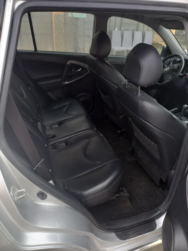 Toyota Rav4 Automat Gaz 4x4, снимка 3 - Автомобили и джипове - 48227351