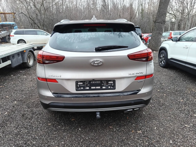 Hyundai Tucson 2.0 AWD 184hp, снимка 6 - Автомобили и джипове - 53597535