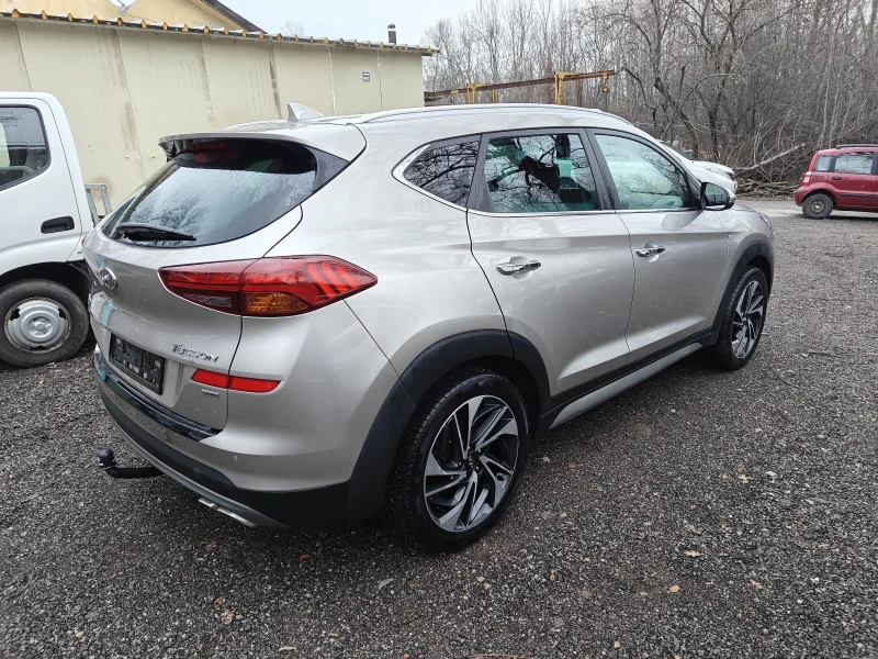 Hyundai Tucson 2.0 AWD 184hp, снимка 5 - Автомобили и джипове - 53597535