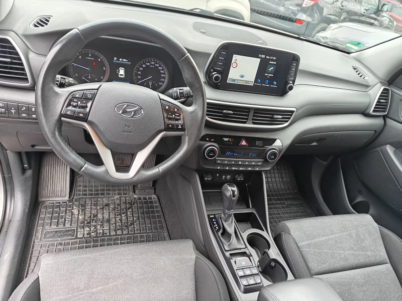 Hyundai Tucson 2.0 AWD 184hp, снимка 10 - Автомобили и джипове - 53597535