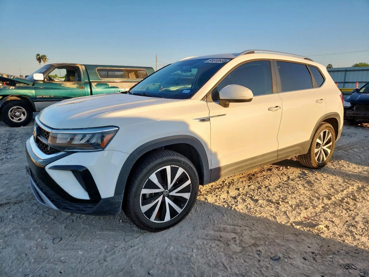 VW Taos SE 4MOTION, снимка 1