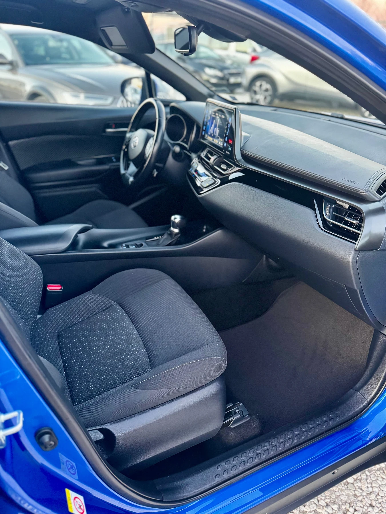 Toyota C-HR 1.8 Hybride 122 - изображение 9