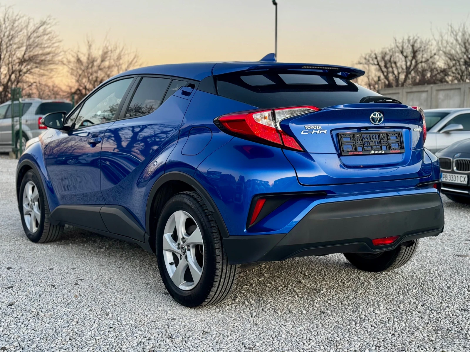 Toyota C-HR 1.8 Hybride 122 - изображение 4