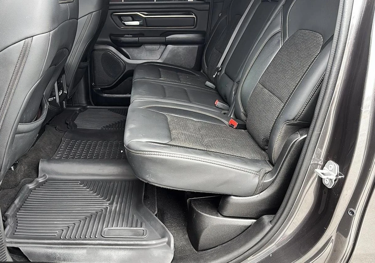 Dodge RAM 1500 SPORT CREW CAB / HEMI 5.7 - изображение 10