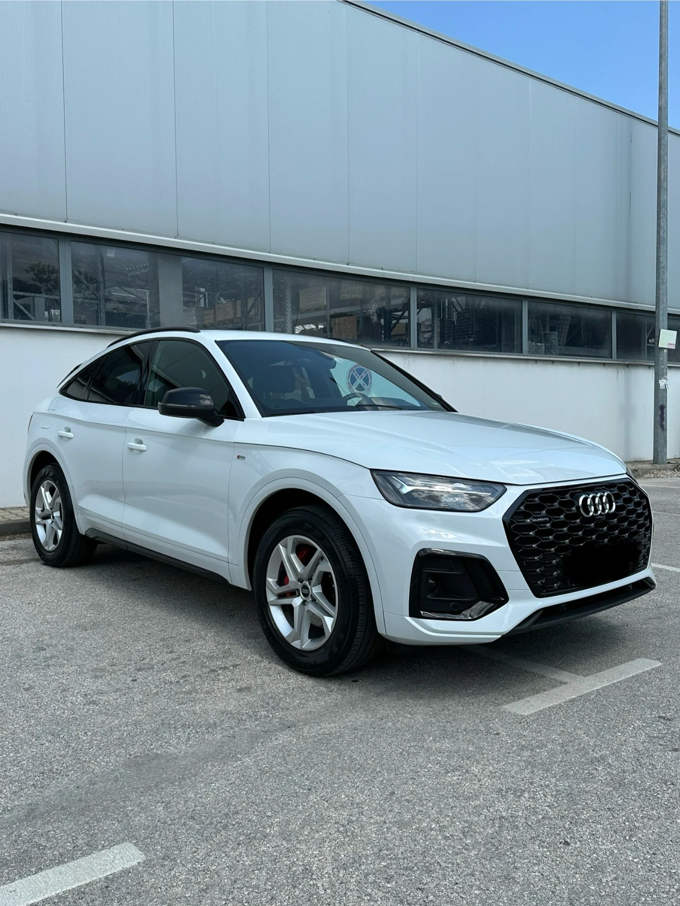 Audi Q5 Sportback/S-line/с ДДС/Гаранция до 2027г. - изображение 2