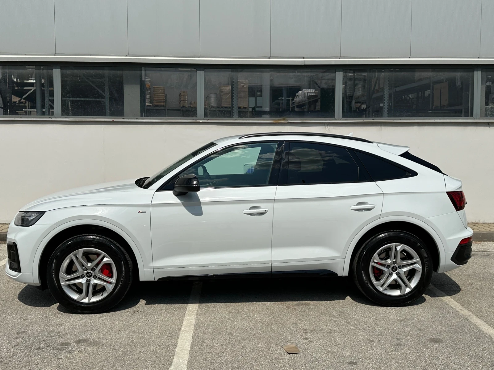 Audi Q5 Sportback/S-line/с ДДС/Гаранция до 2027г. - изображение 4