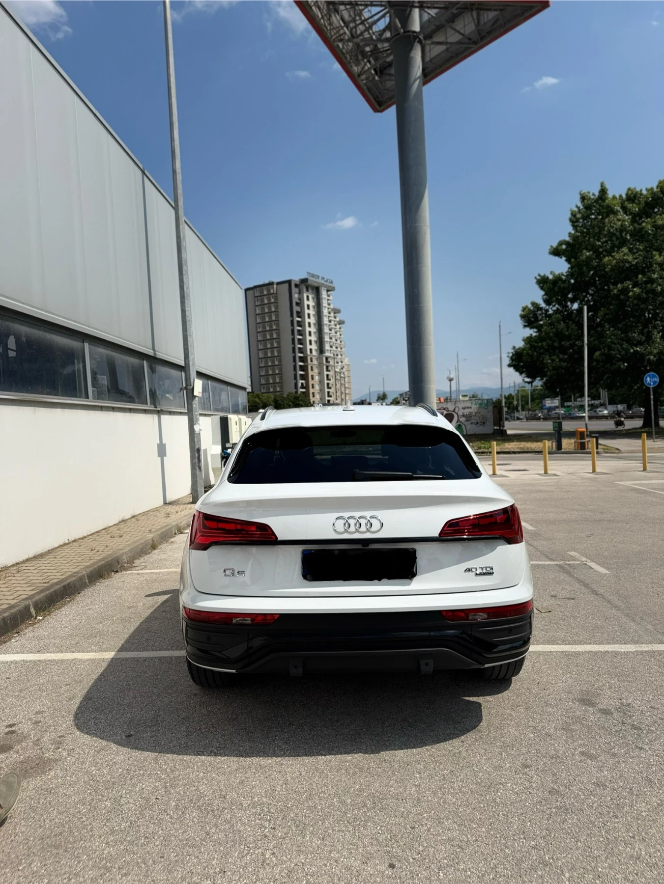 Audi Q5 Sportback/S-line/с ДДС/Гаранция до 2027г. - изображение 8