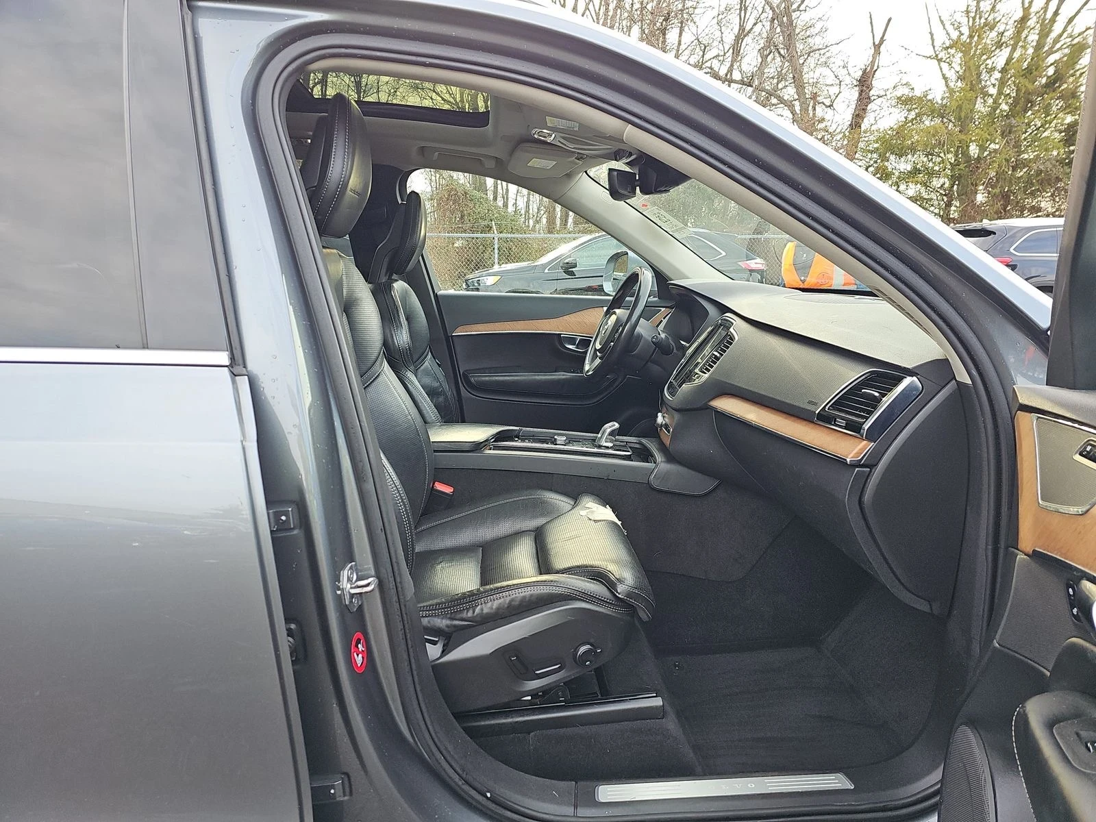 Volvo Xc90 Plug-In Hybrid T8 Inscription | 7 МЕСТА | ПАНОРАМА - изображение 9